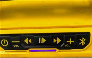 DeWalt DCR010 12v/20v Jobsite Bluetooth Speaker w/1.7Ah Battery DCBP034
